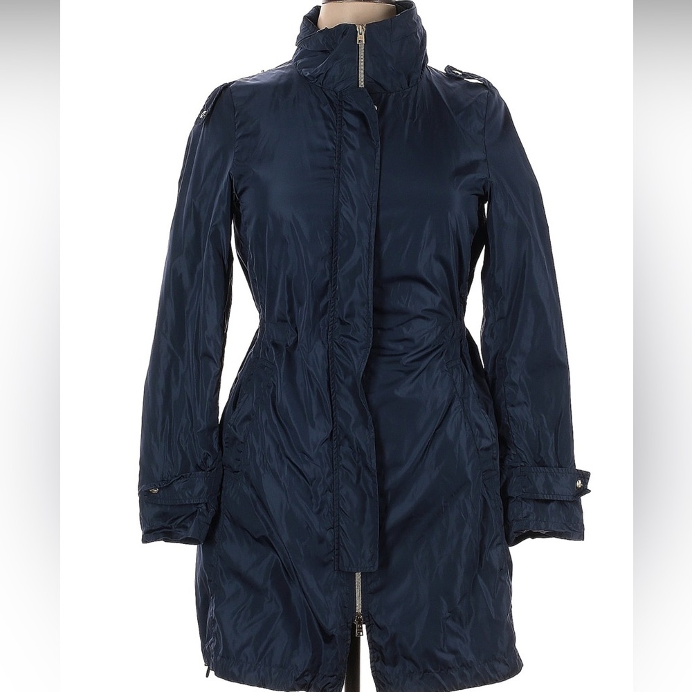 Stunning Pre-loved High End Designer Herno Raincoat in size EU 46/ US 14